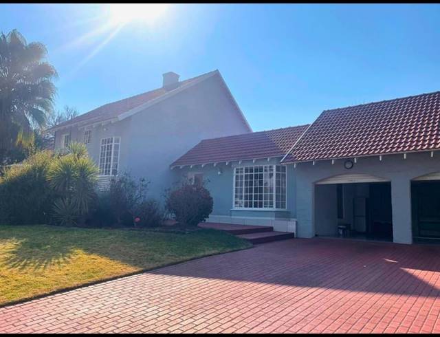 3 BEDROOM HOUSE FOR SALE IN SANDOWN